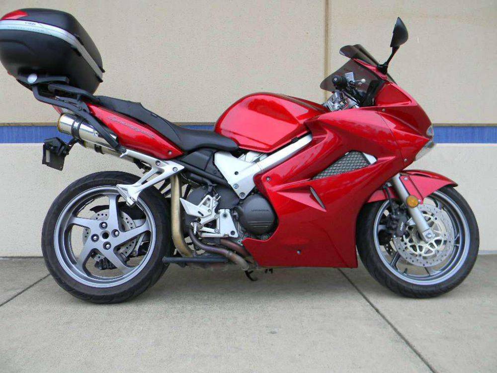 Мотоцикл хонда vfr 800 interceptor - один из лучших экземпляров в классе