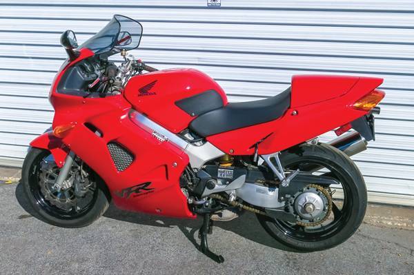 Мотоцикл honda vfr800 fi interceptor: познаем все нюансы
