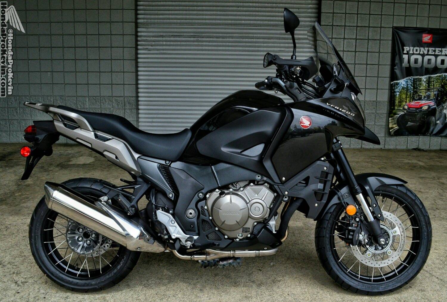 Honda vfr 1200 x crosstourer - обзор, технические характеристики | mymot - каталог мотоциклов и все объявления об их продаже в одном месте