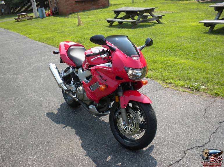 Honda vtr1000f firestorm и suzuki sv1000s