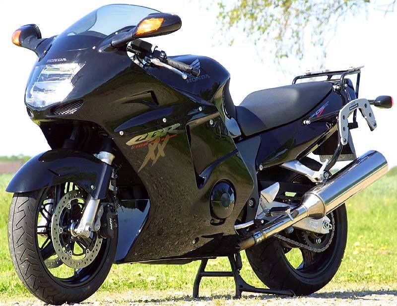 Обзор мотоцикла honda cbr 1100xx super blackbird (300км/ч видео)