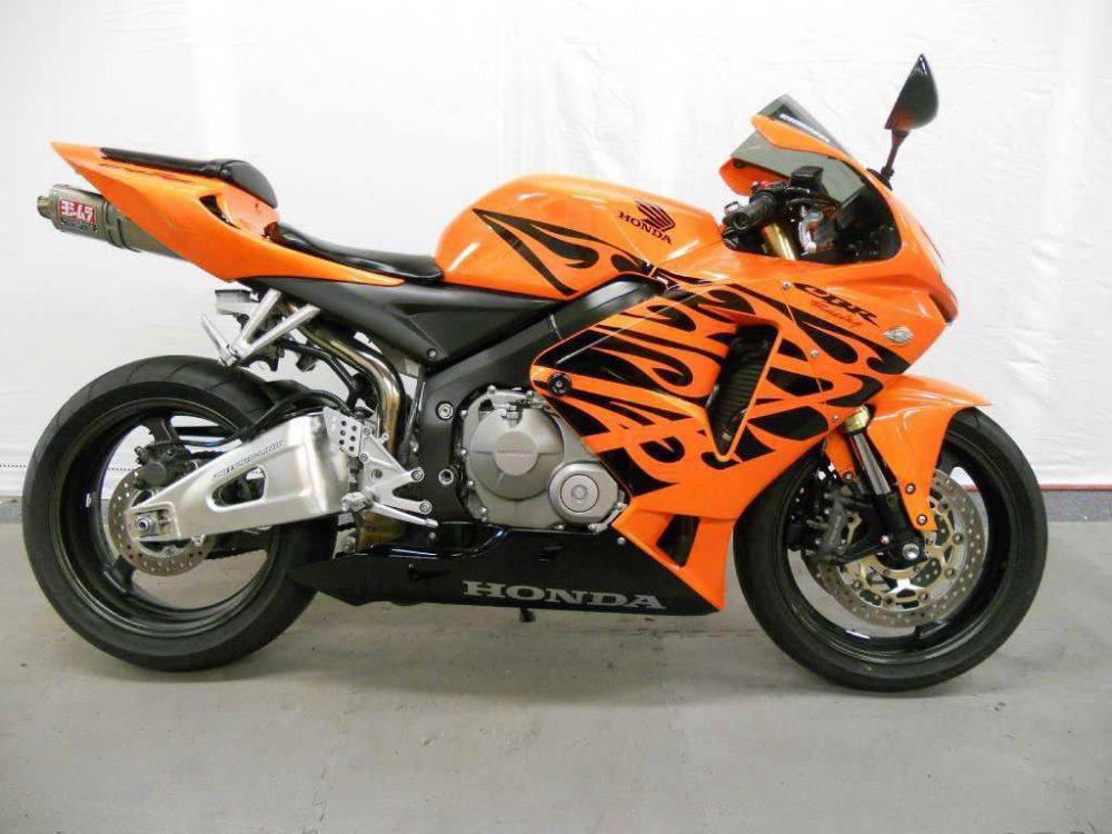 Сравнительный тест supersport 600: honda cbr 600 rr, kawasaki zx-6r, suzuki gsx-r 600, yamaha yzf-r6 – avtotachki