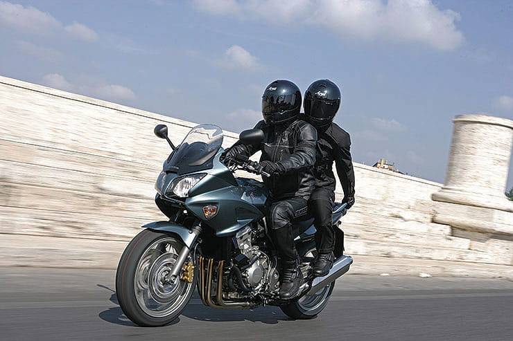 Honda cbf 1000: review, history, specs - bikeswiki.com, japanese motorcycle encyclopedia