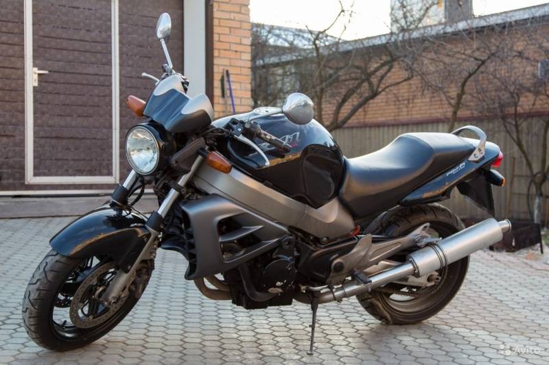 Honda x 11 - обзор, технические характеристики | mymot - каталог мотоциклов и все объявления об их продаже в одном месте