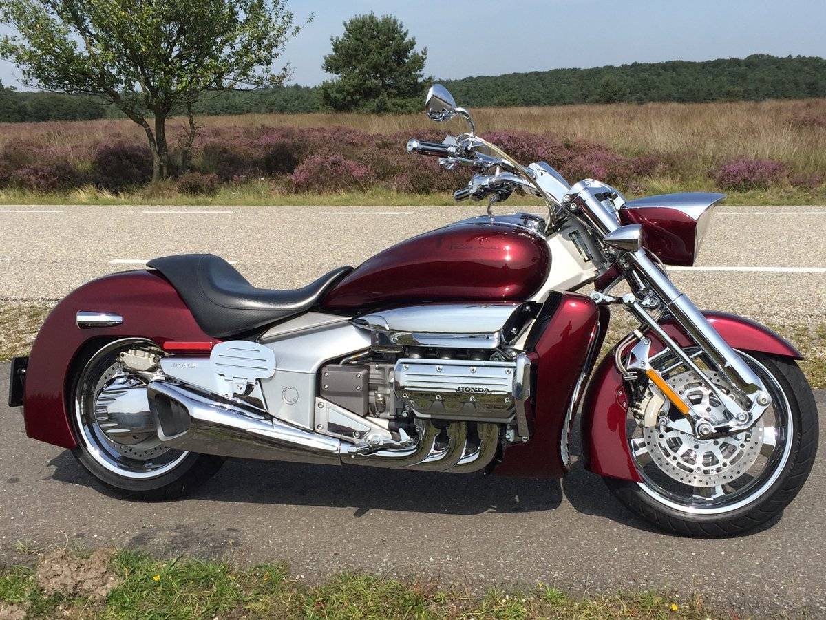Обзор мотоцикла honda nrx1800 valkyrie rune — bikeswiki - энциклопедия японских мотоциклов
