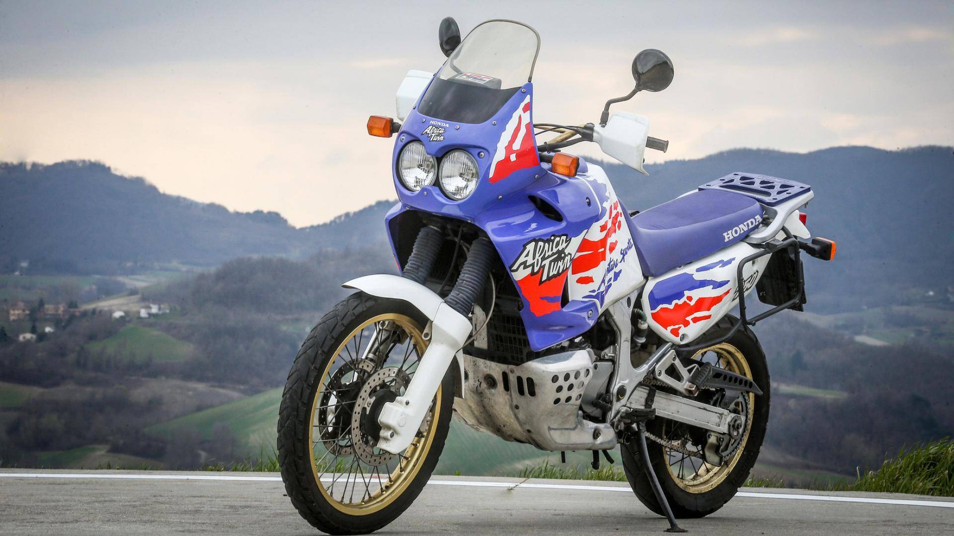 Honda xrv750 africa twin (1990-2003): review & buying guide